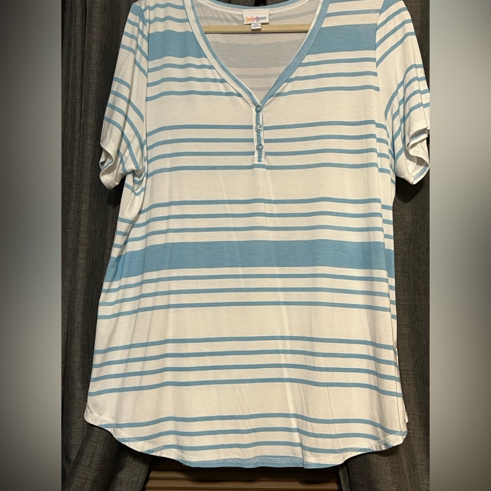 LuLaRoe Sky Blue and White Striped Short Sleeve Top New XL
